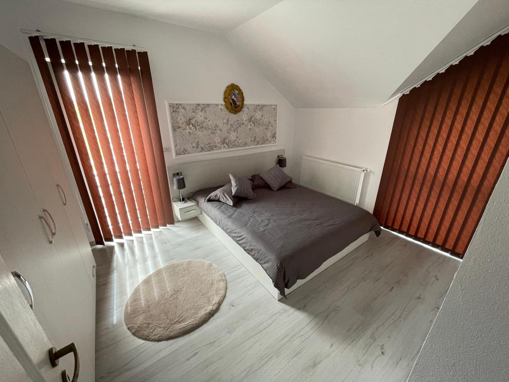 Sara Apartament Appartement Lugoj Buitenkant foto